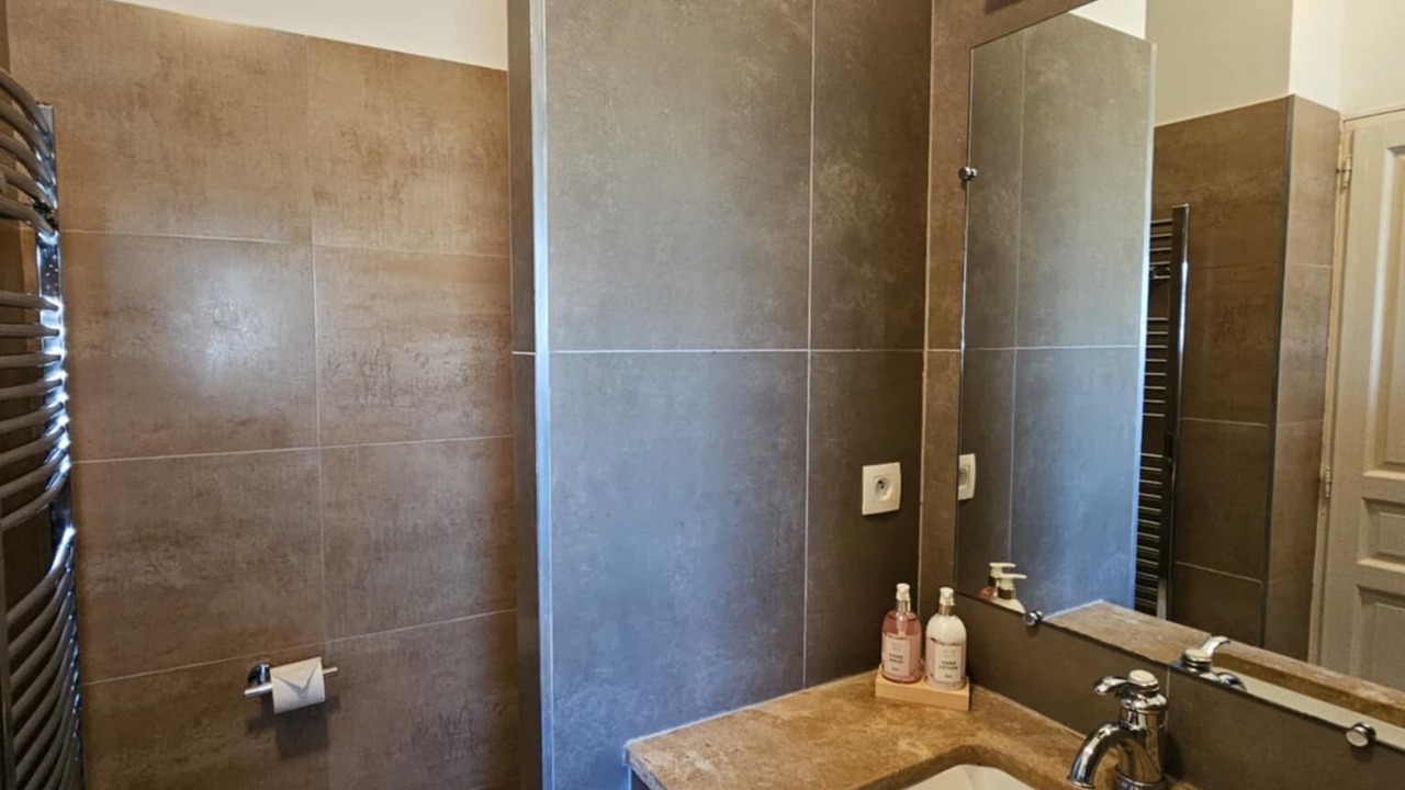 Photo of Bathroom in Saint-Laurent-de-la-Cabrerisse
