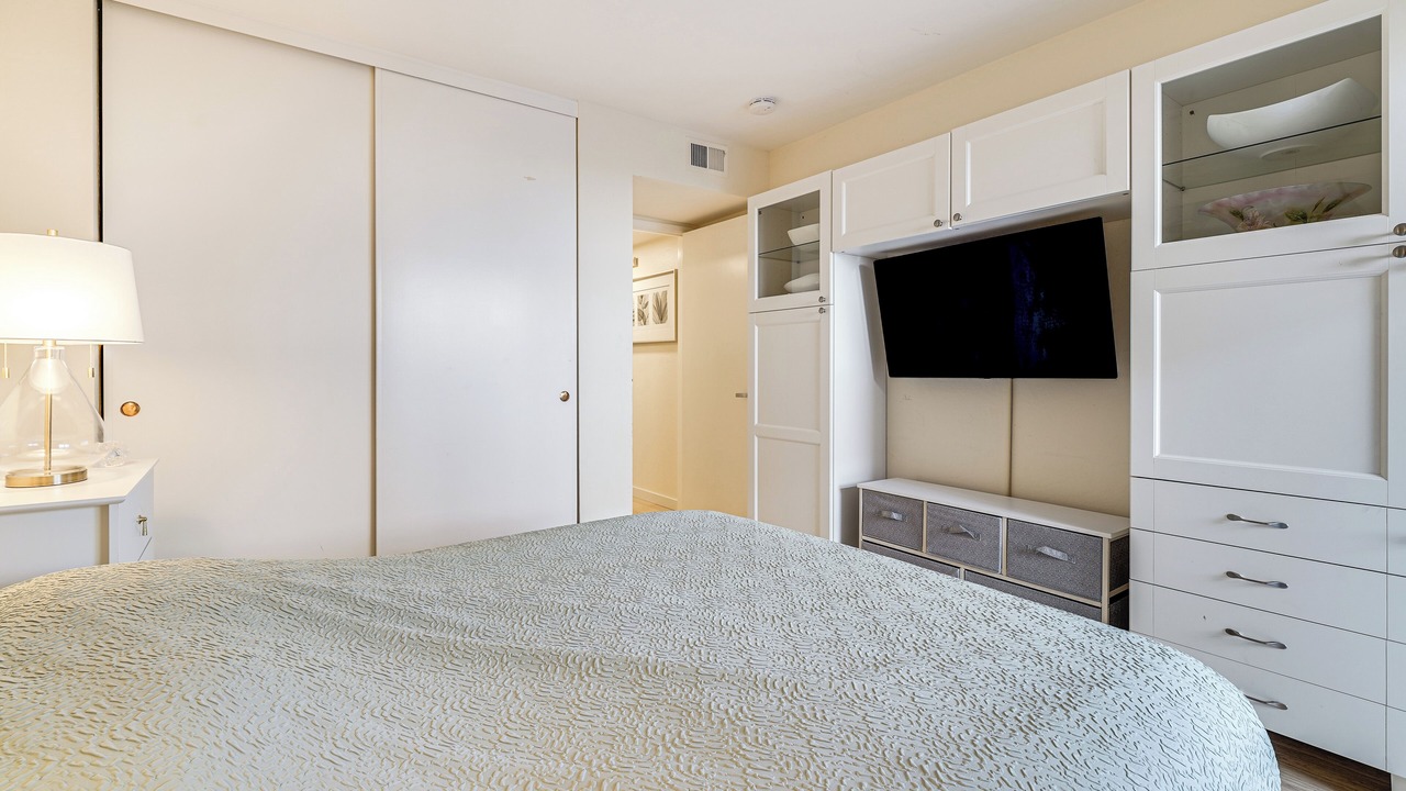 Photo of Bedroom in Sharon Heights