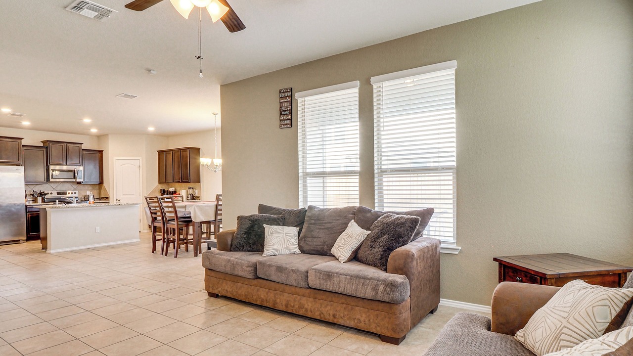 Photo of Livingroom in Jarrell