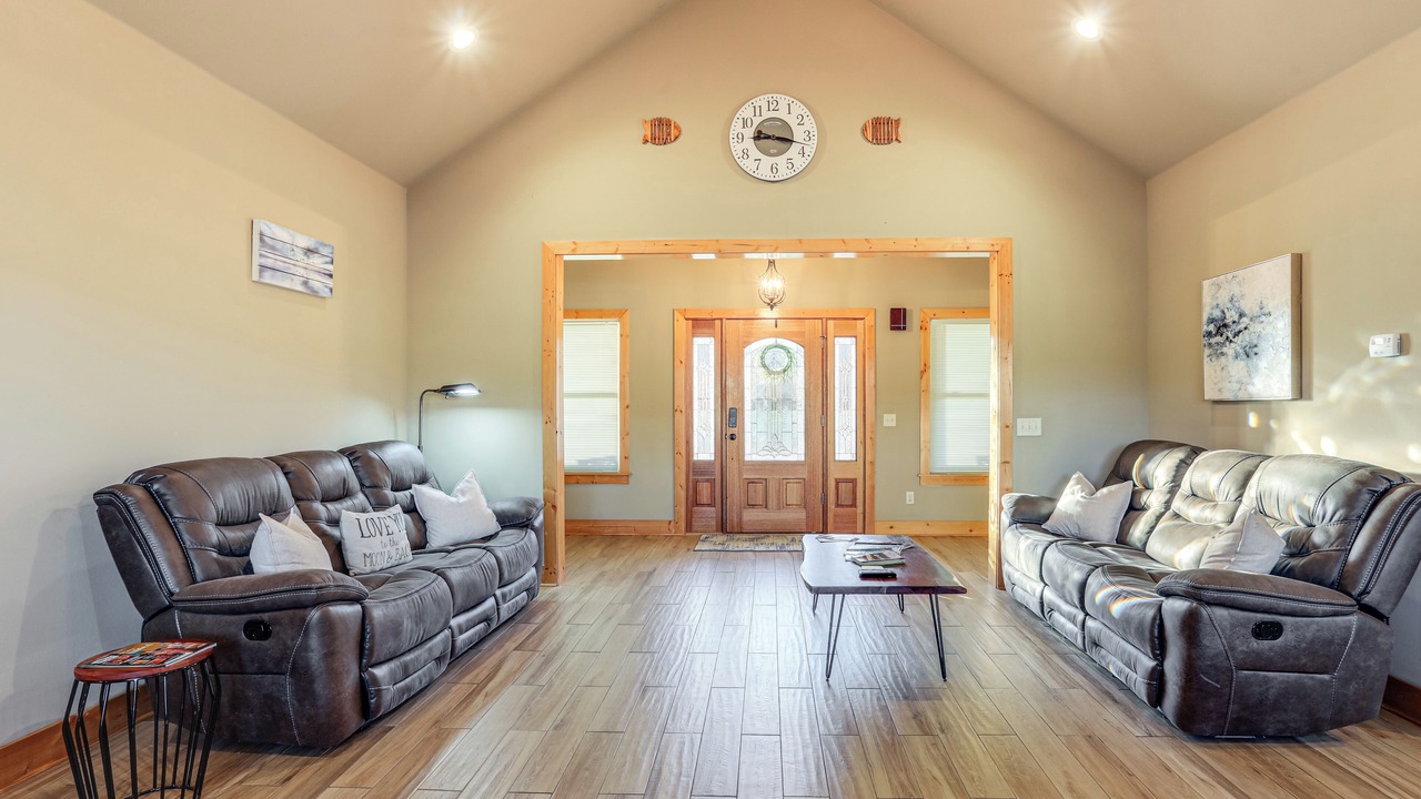 Photo of Livingroom in Lakeview