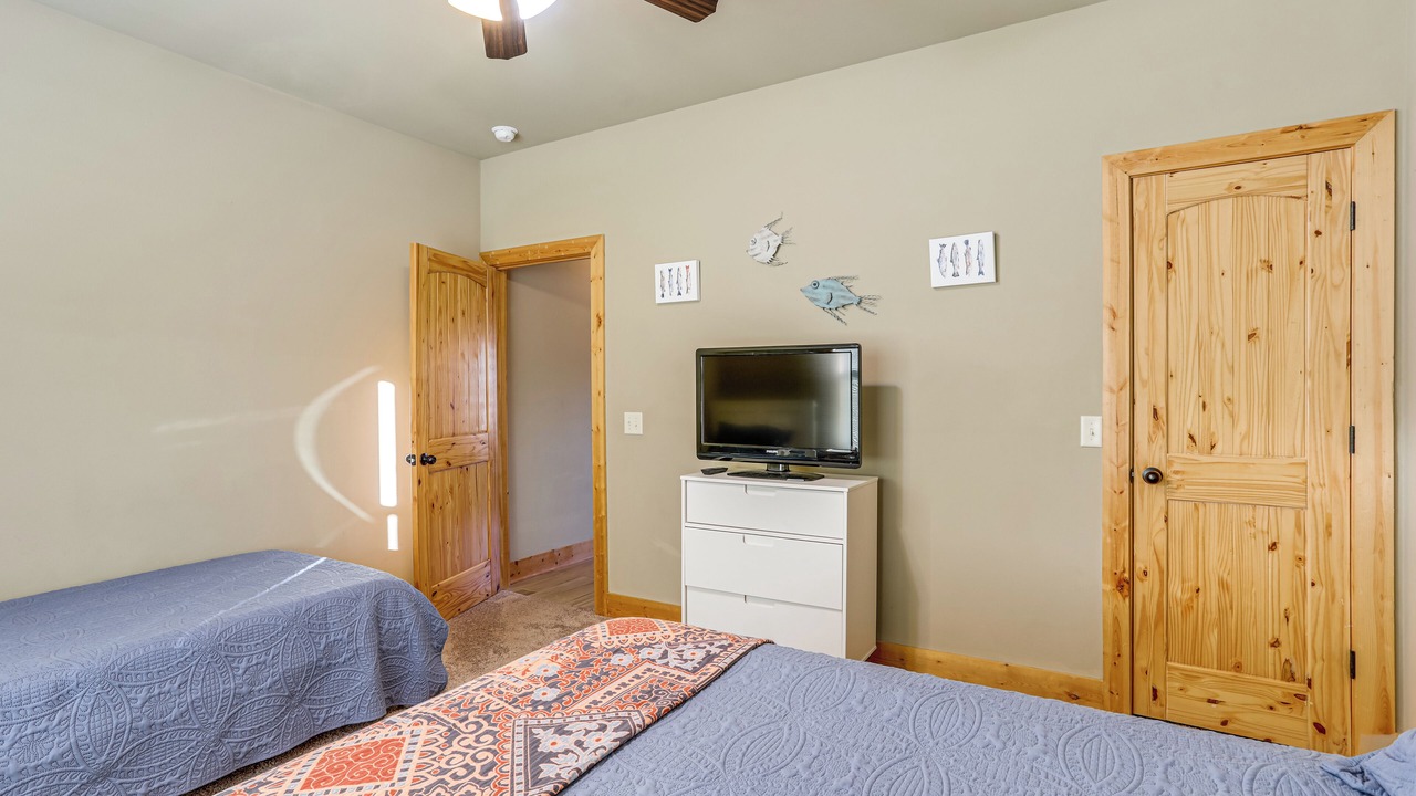 Photo of Bedroom in Lakeview