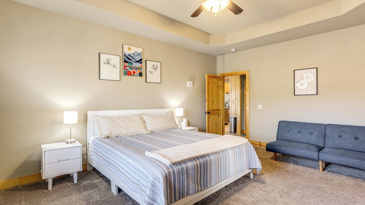 Photo of Bedroom in Lakeview