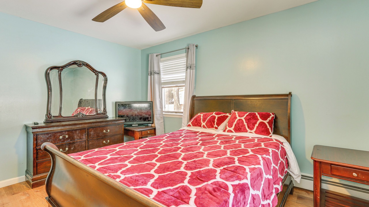 Photo of Bedroom in Newburgh