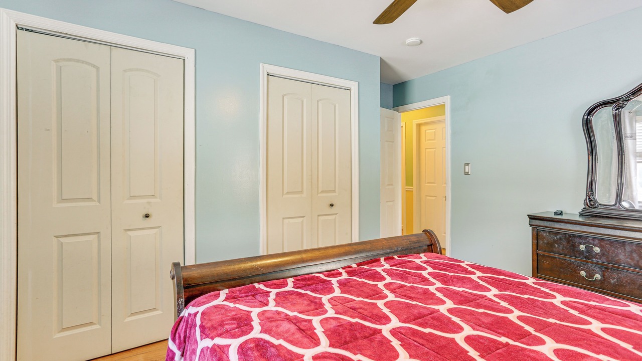 Photo of Bedroom in Newburgh