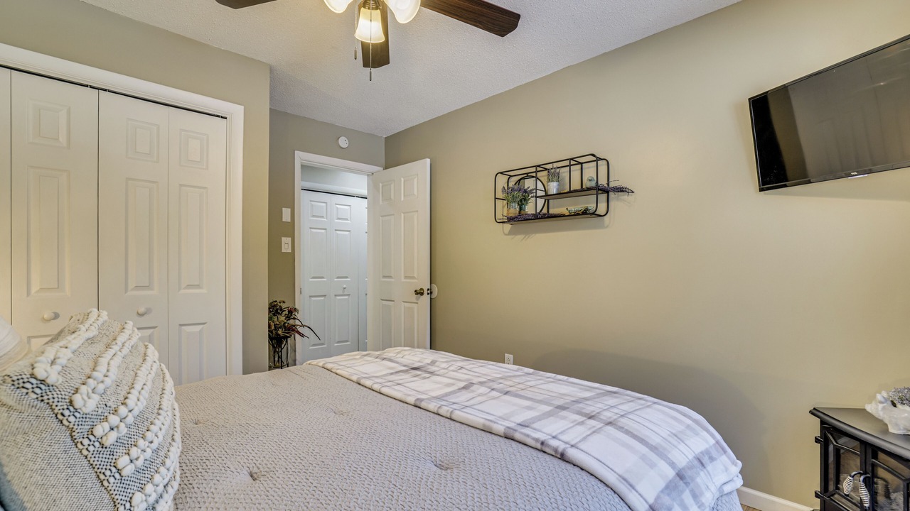 Photo of Bedroom in Saylorsburg
