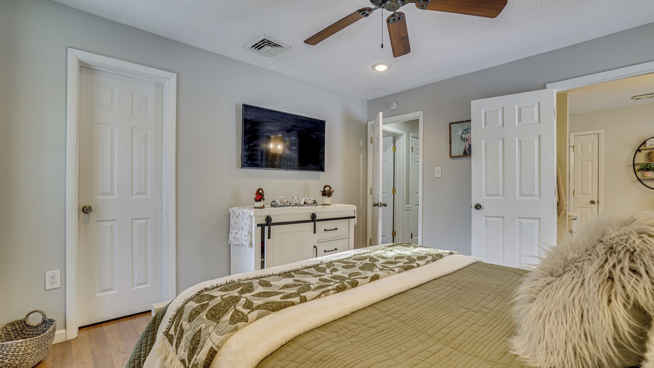 Photo of Bedroom in Saylorsburg