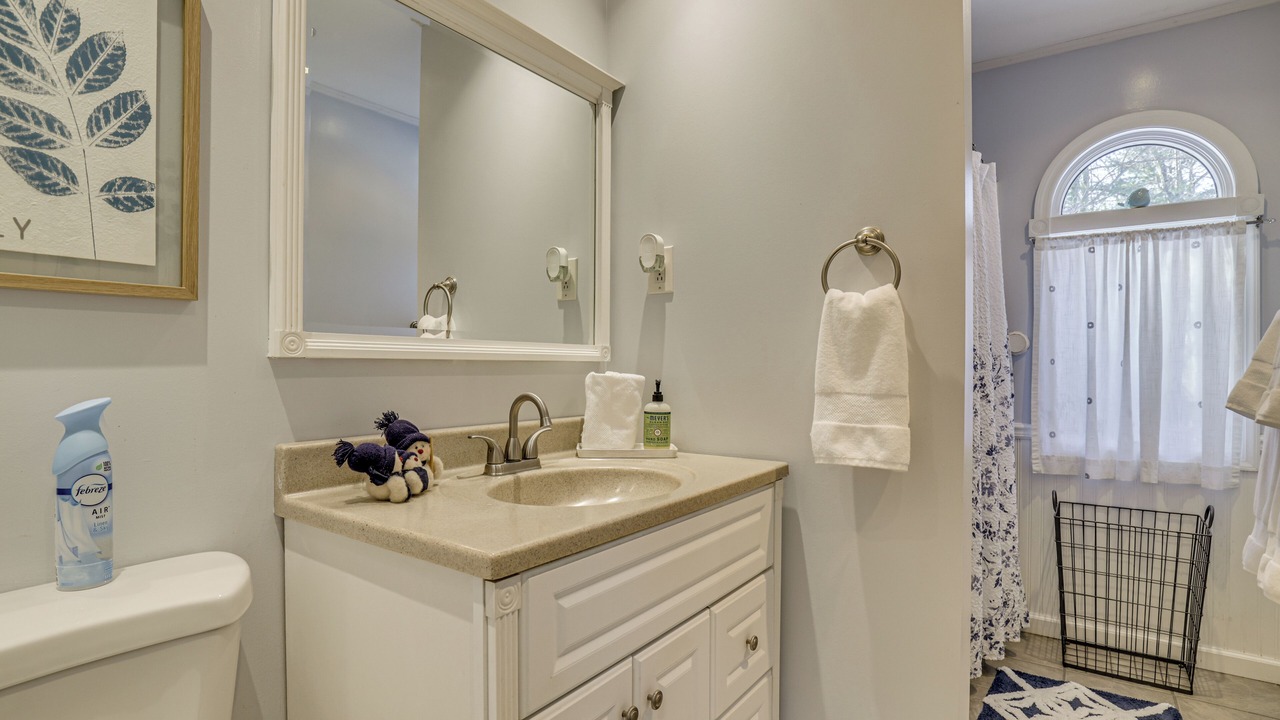 Photo of Bathroom in Saylorsburg