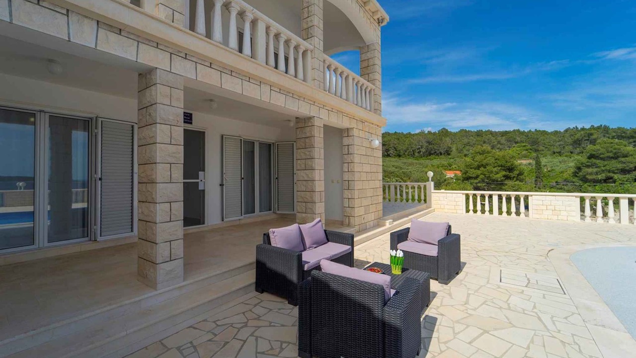 Photo of Patio Balcony in Potirna