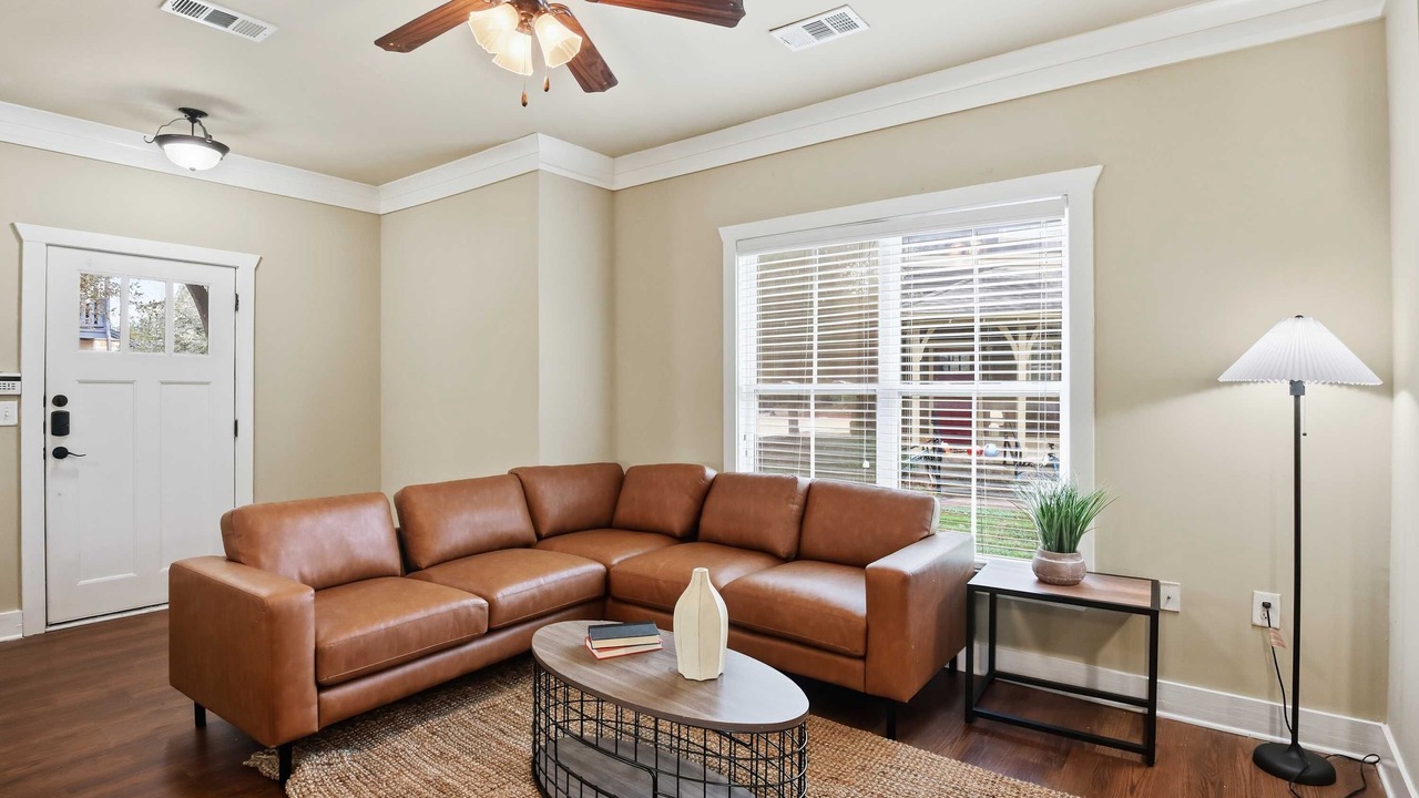 Photo of Livingroom in College Station