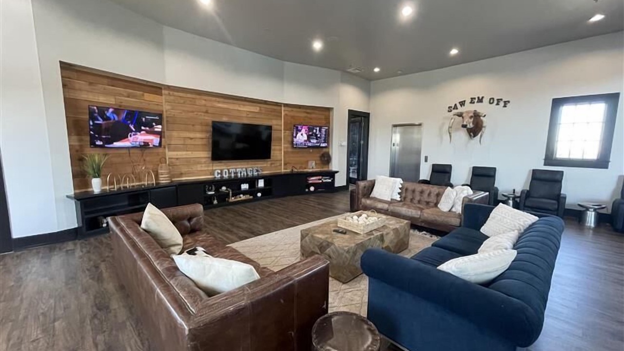 Photo of Livingroom in College Station