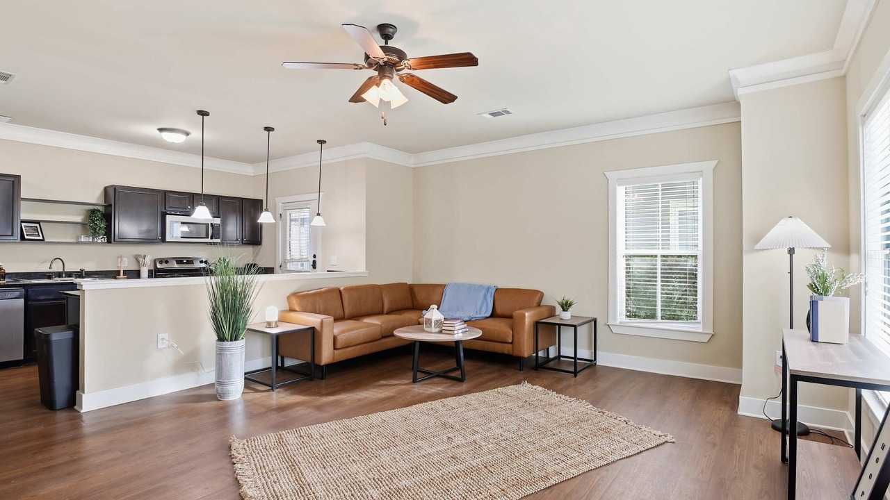 Photo of Livingroom in College Station