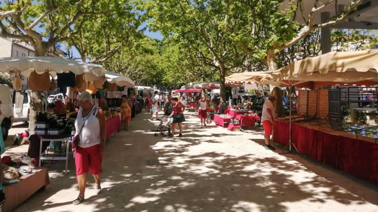 Photo of Others in Les Plans