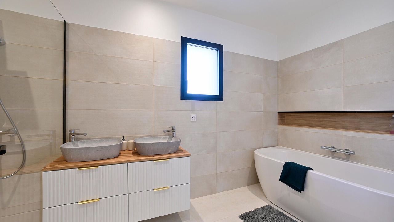 Photo of Bathroom in Les Plans