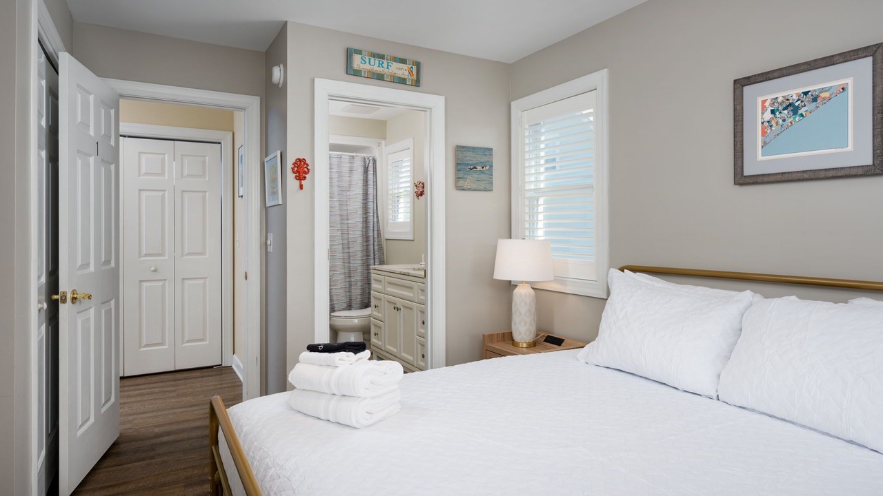Photo of Bathroom in Village of Stump Sound