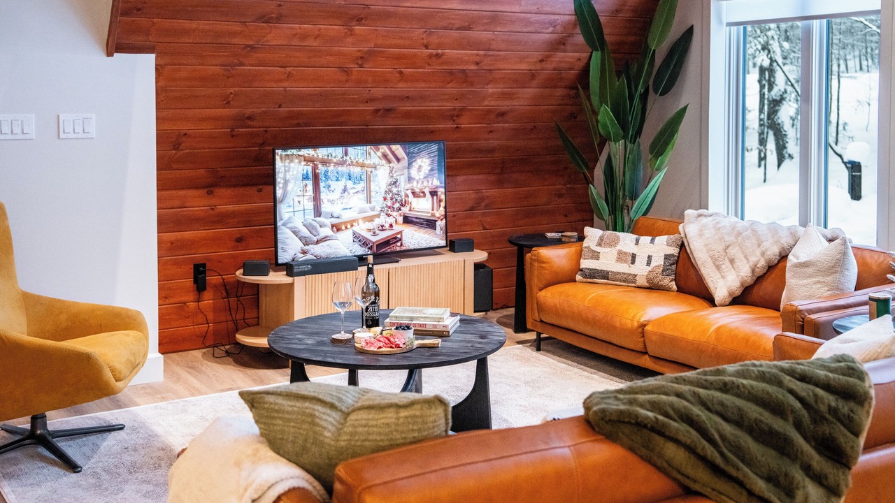 Photo of Livingroom in Haliburton