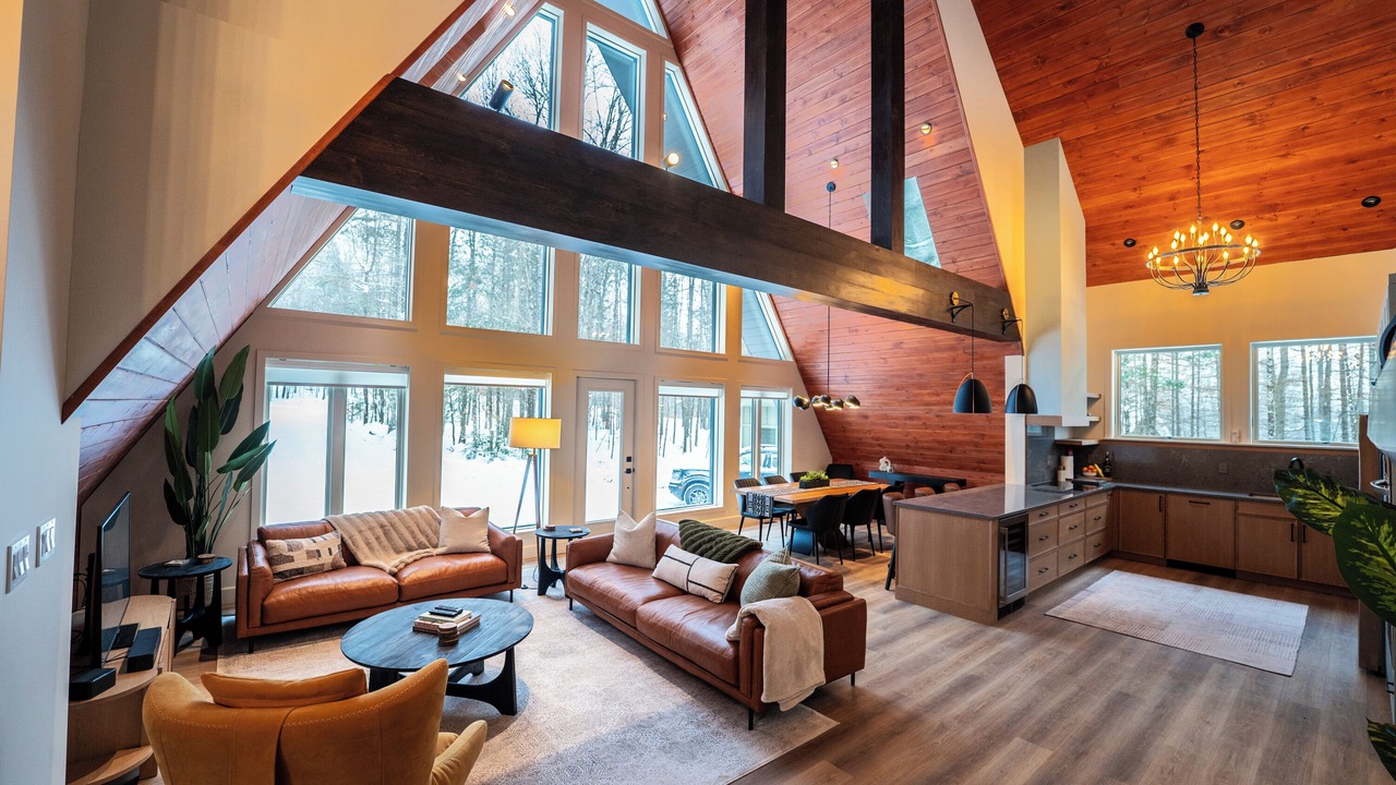 Photo of Livingroom in Haliburton