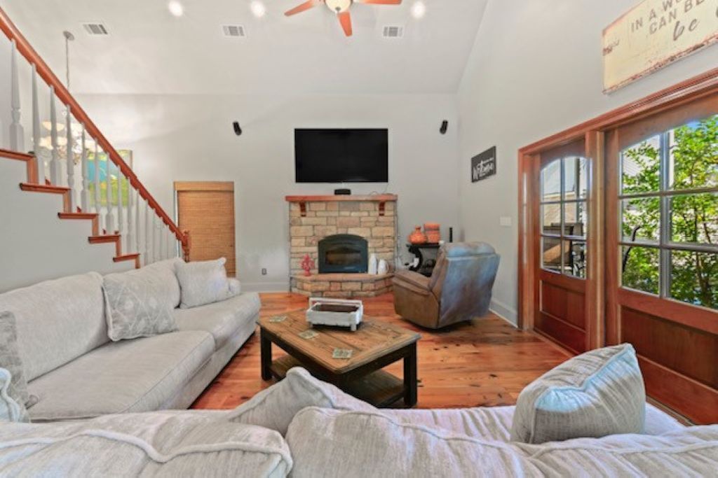 Photo of Livingroom in Springfield