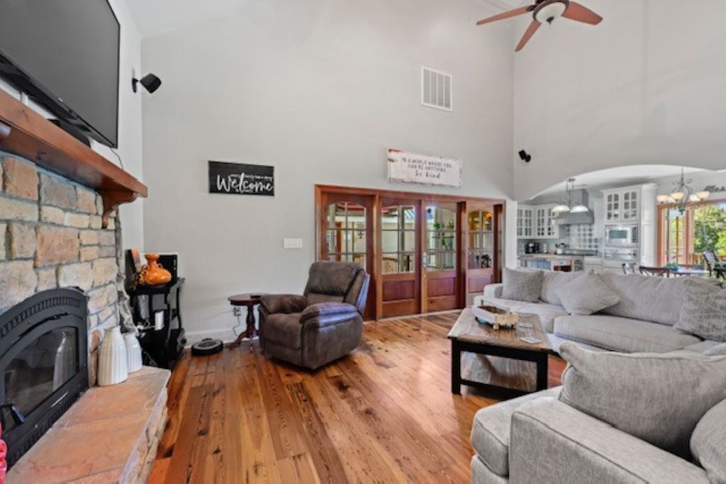 Photo of Livingroom in Springfield