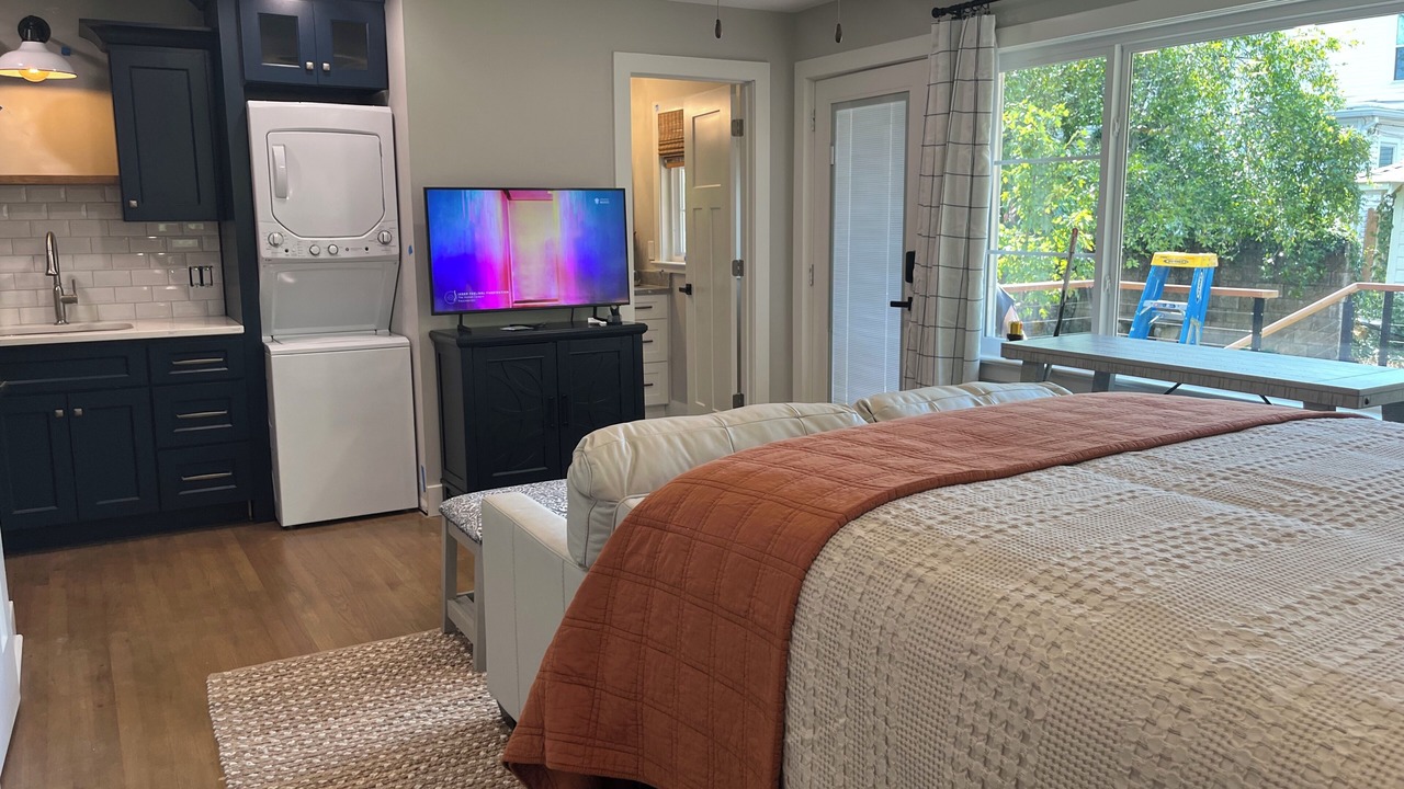Photo of Bedroom in Fondren
