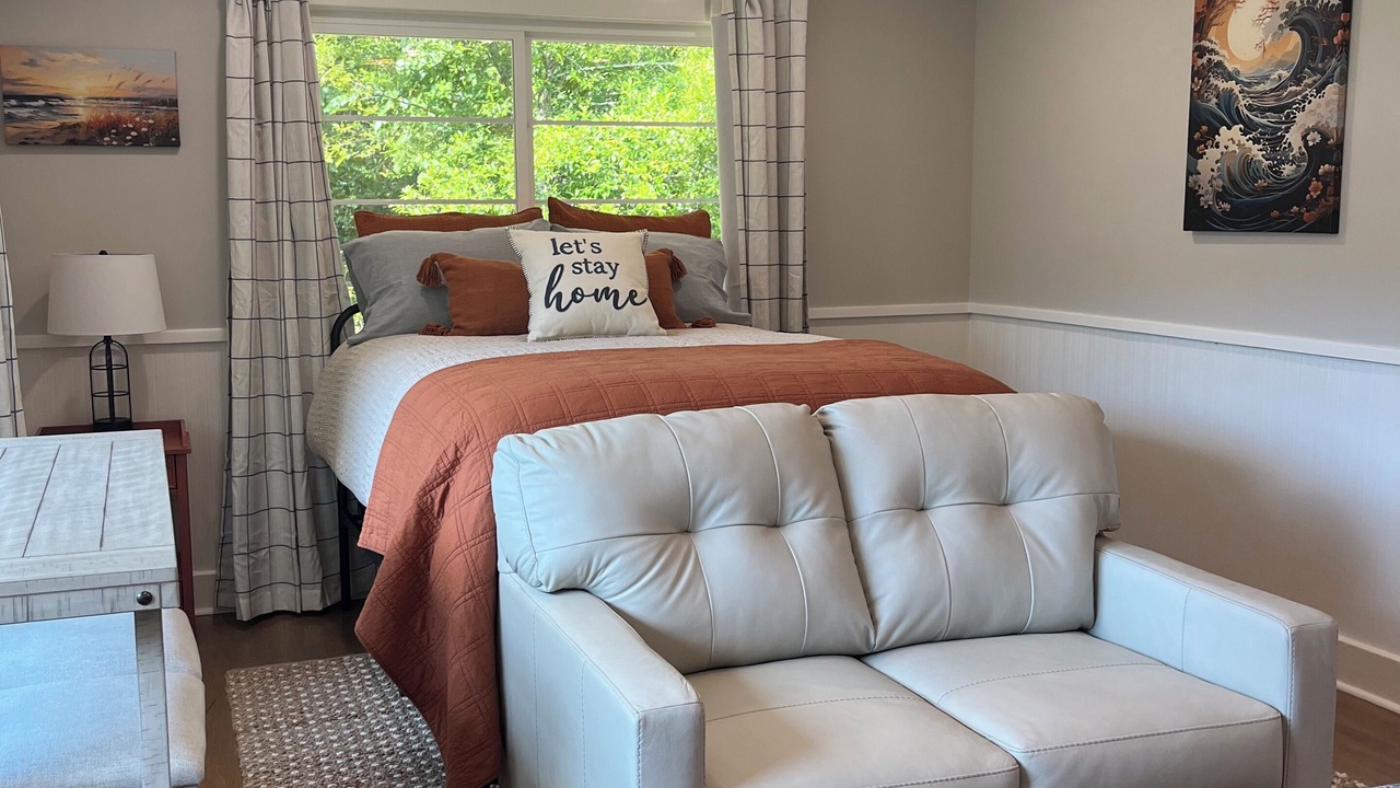 Photo of Bedroom in Fondren