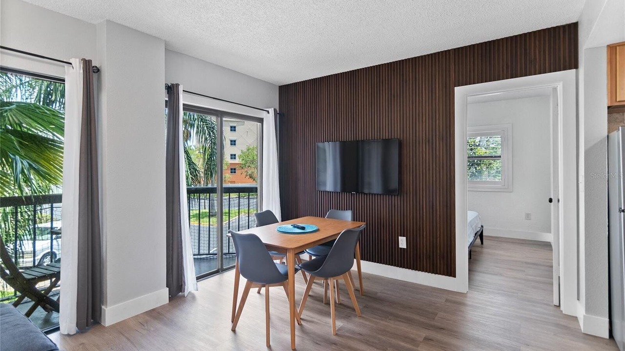 Photo of Livingroom in Florida Center