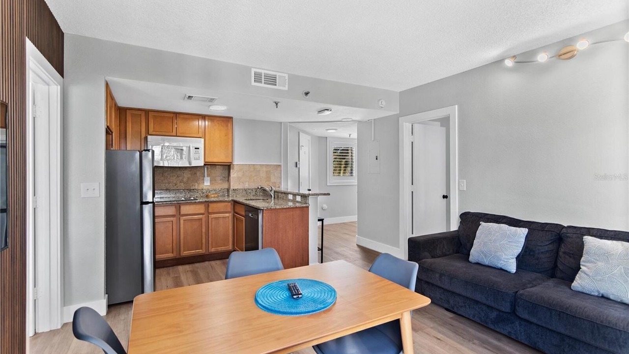 Photo of Livingroom in Florida Center