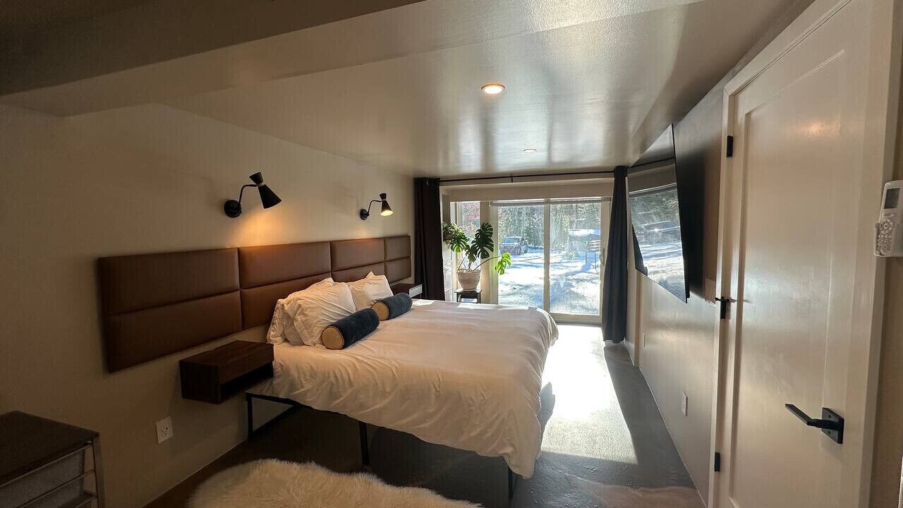 Photo of Bedroom in Rowland