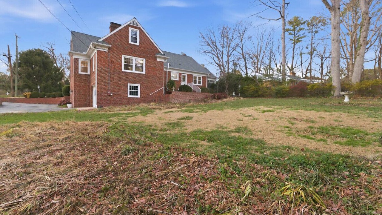 Photo of Bedroom in North Chesterfield
