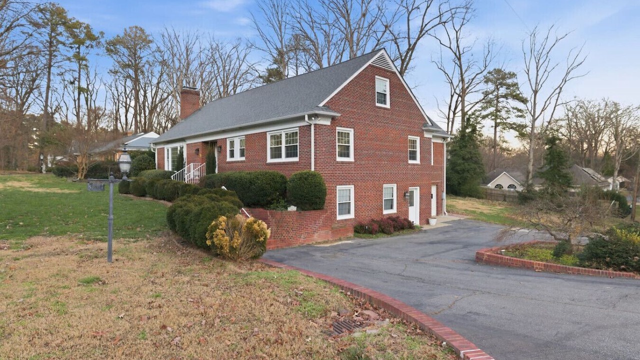 Photo of Bedroom in North Chesterfield