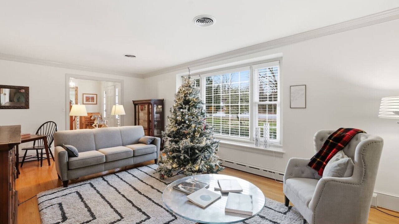 Photo of Livingroom in North Chesterfield