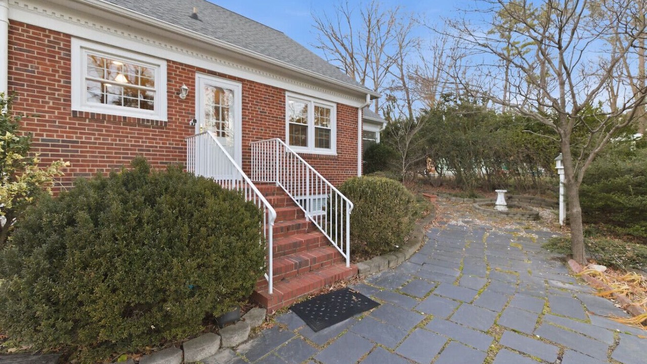 Photo of Bedroom in North Chesterfield