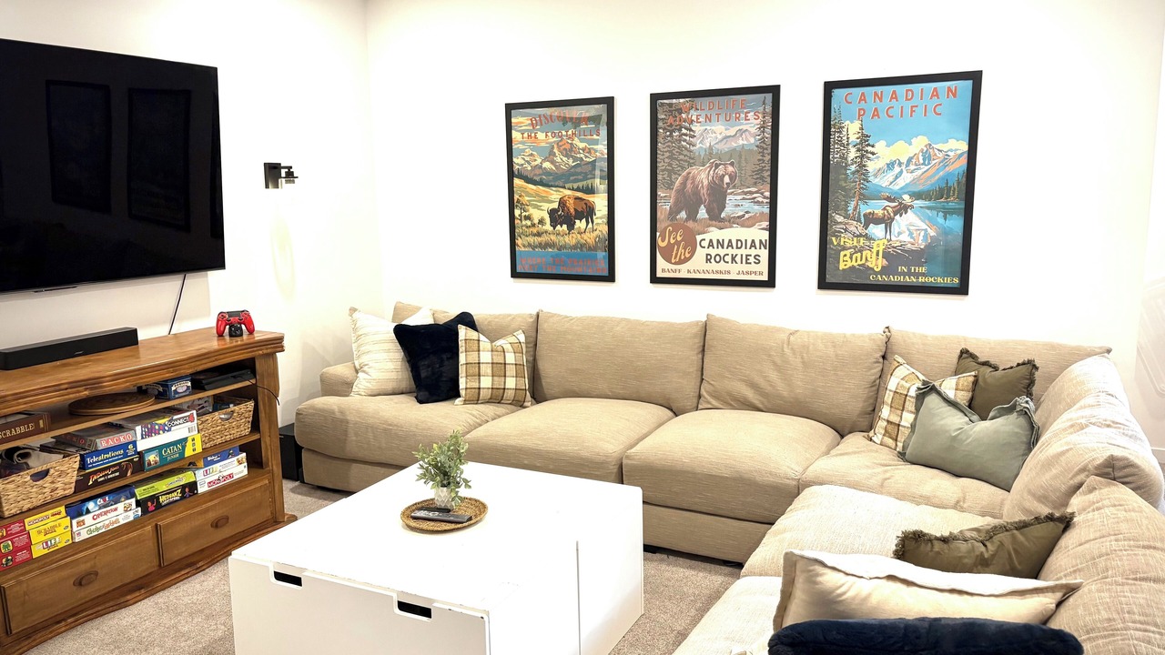 Photo of Livingroom in Southeast Calgary