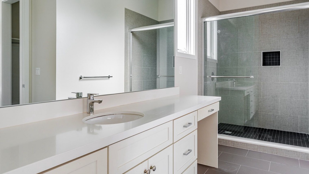 Photo of Bathroom in Downtown Burlingame