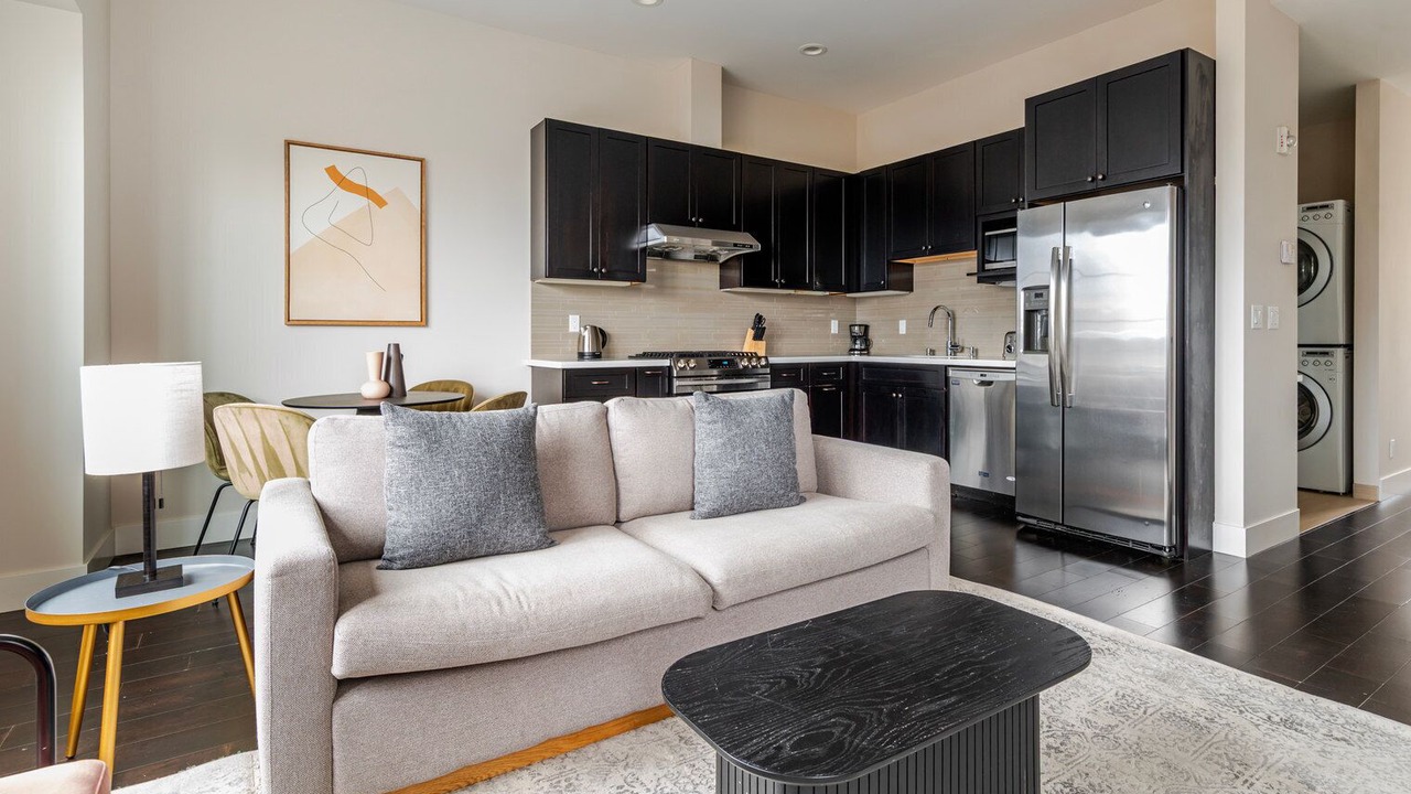 Photo of Livingroom in Downtown Burlingame