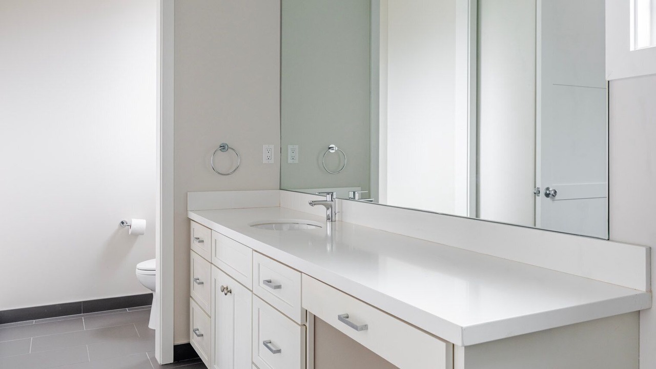 Photo of Bathroom in Downtown Burlingame