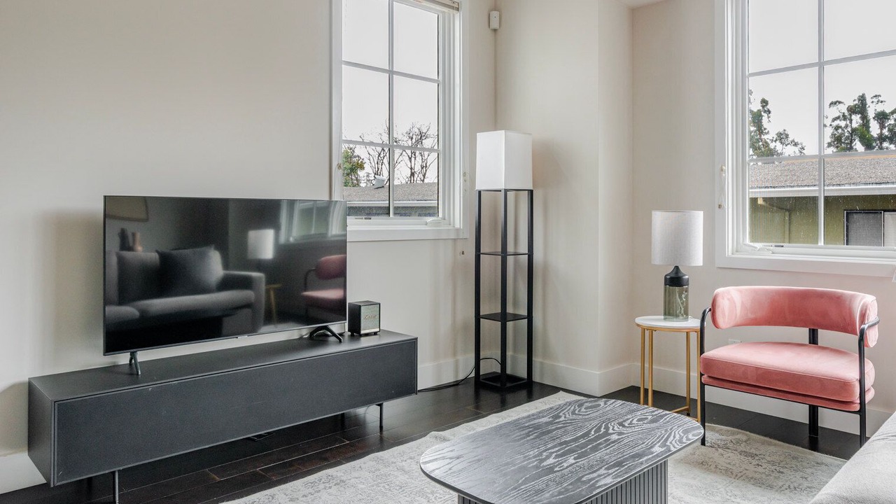 Photo of Livingroom in Downtown Burlingame
