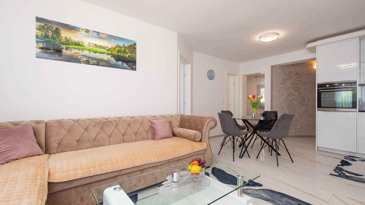 Photo of Livingroom in Salatic