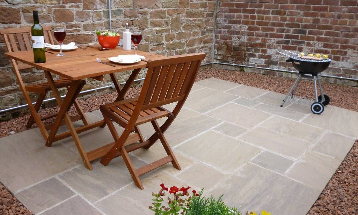 Photo of Outdoor in Wing