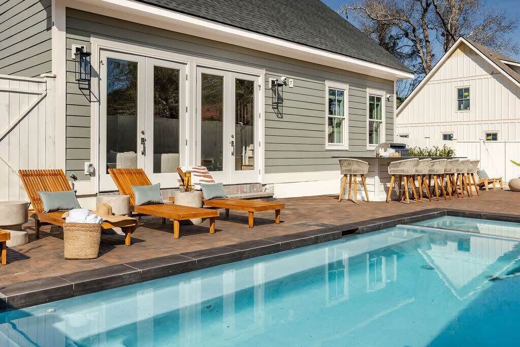 Photo of Outdoor in Thunderbolt