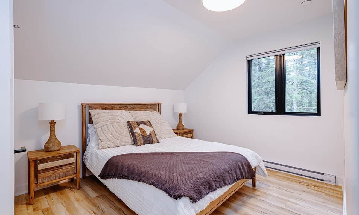 Photo of Bedroom in Chertsey
