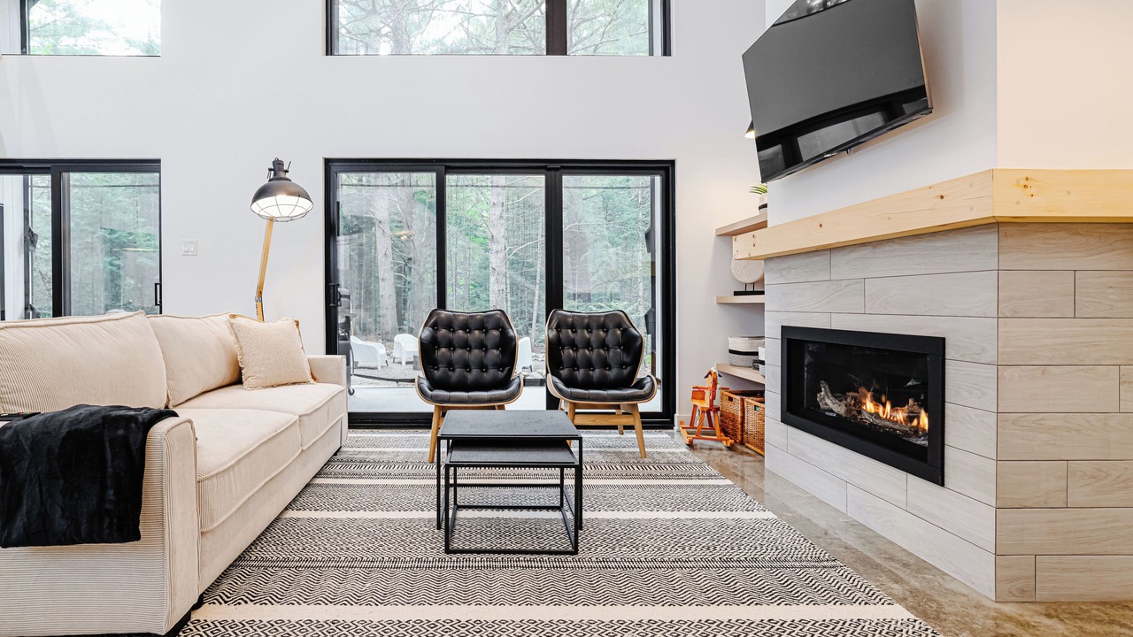 Photo of Livingroom in Chertsey
