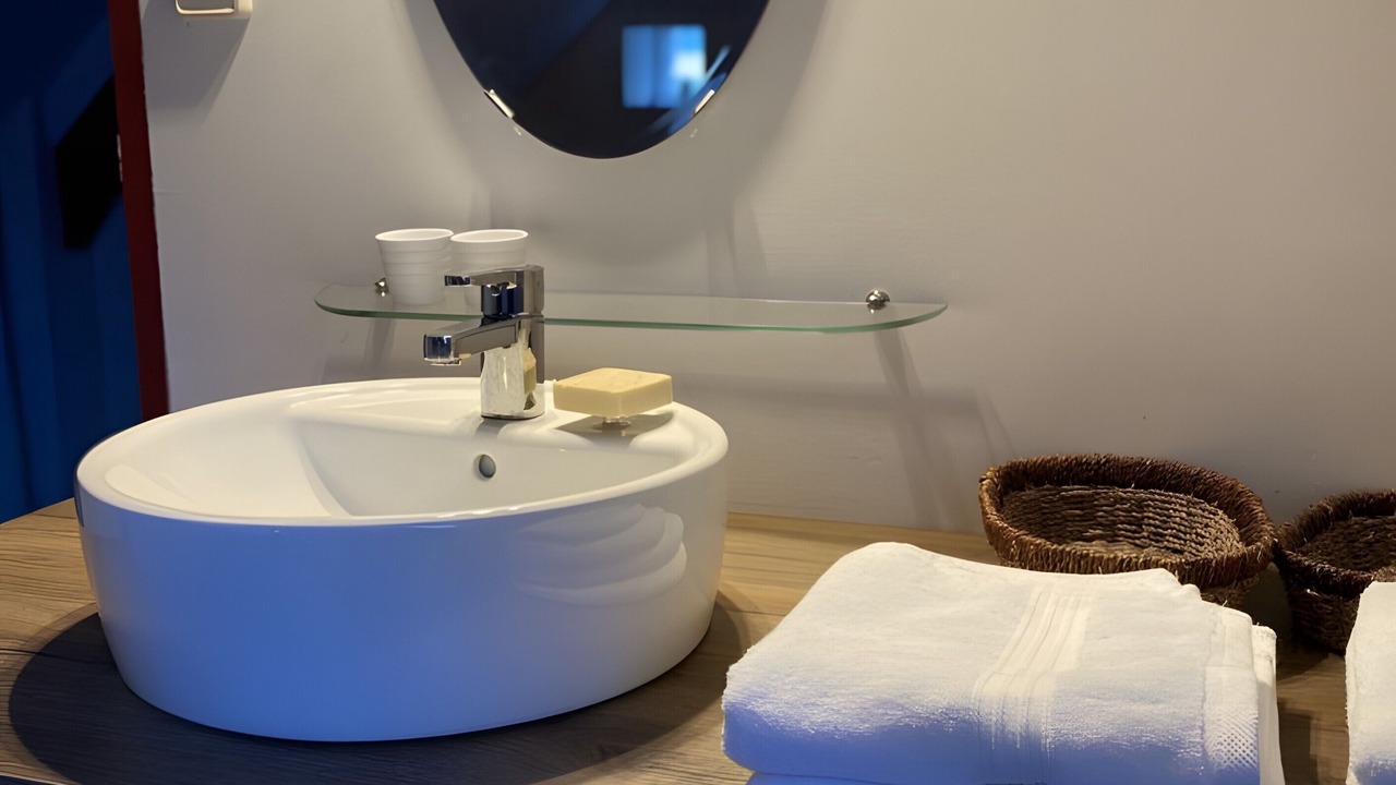 Photo of Bathroom in La Chapelle-Janson