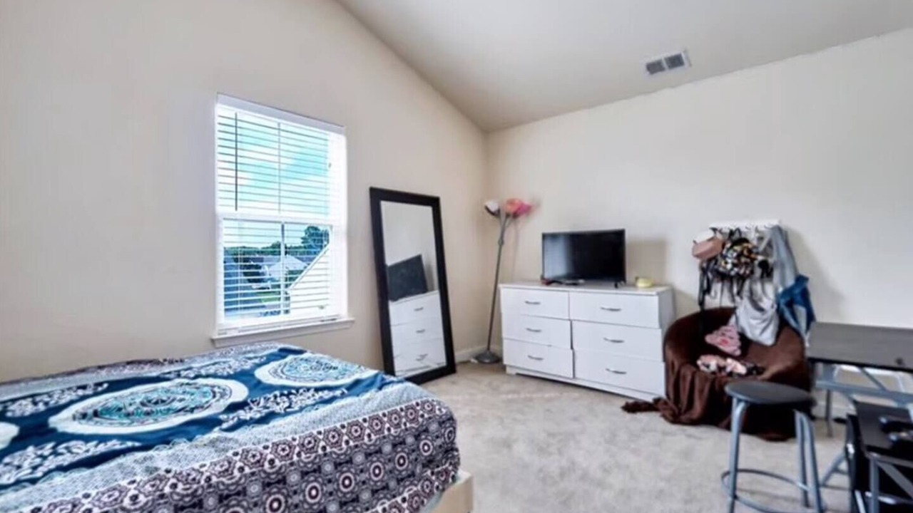 Photo of Bedroom in Norfolk - Virginia Beach