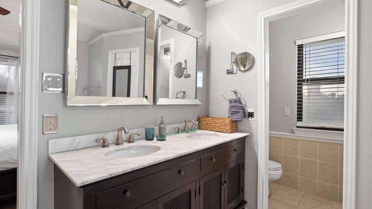 Photo of Bathroom in DeSoto