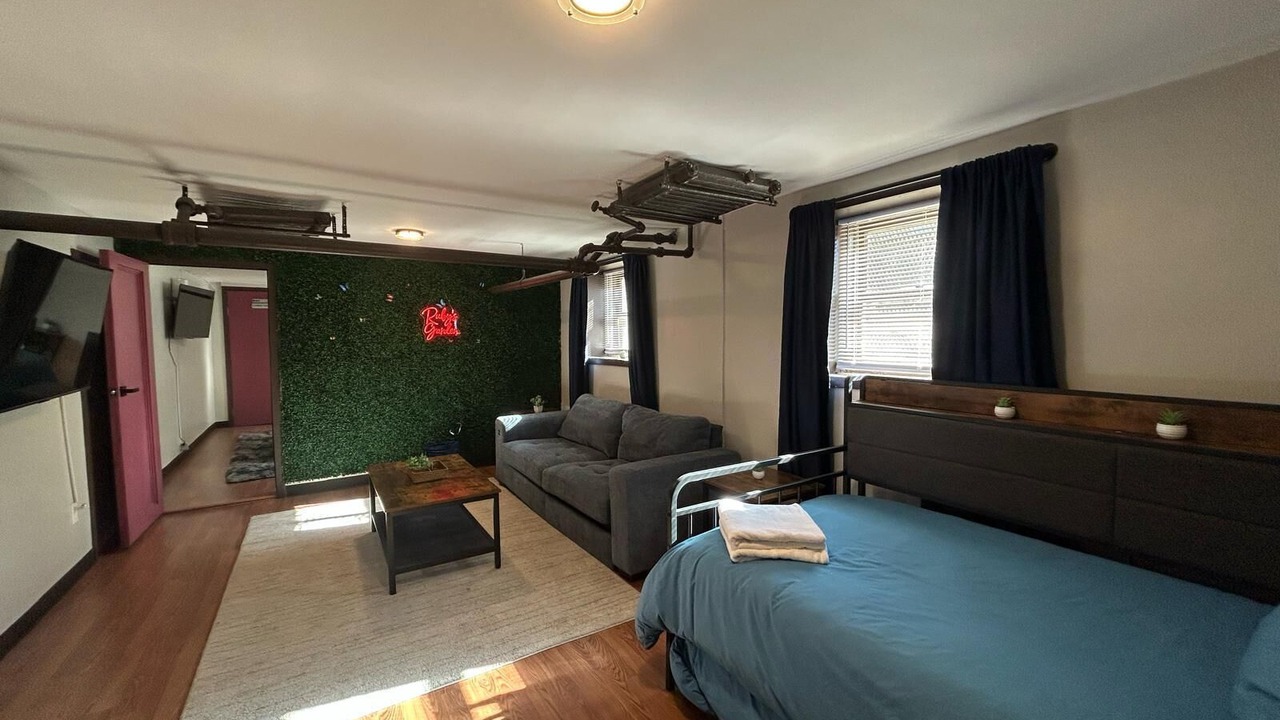 Photo of Bedroom in Wrigleyville