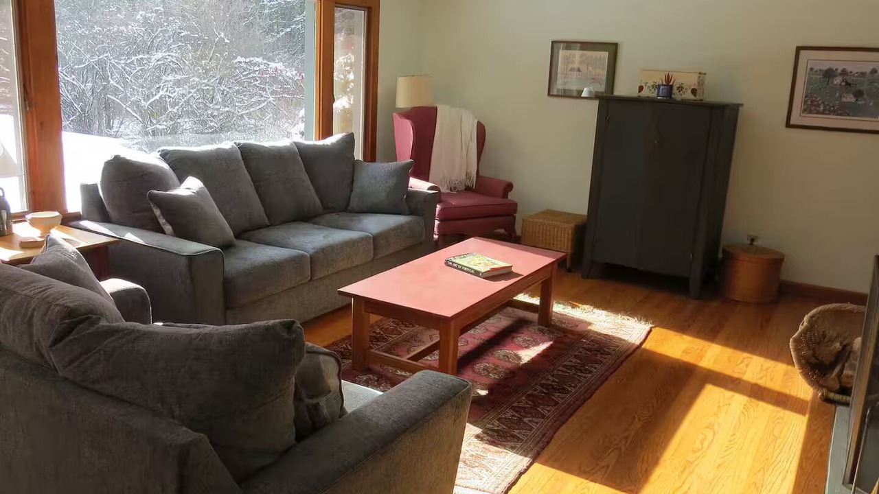 Photo of Livingroom in Lenox