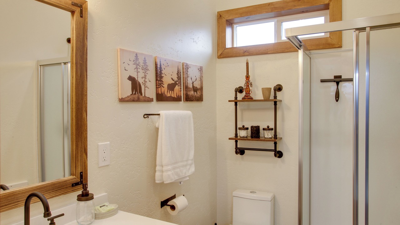 Photo of Bathroom in Athol