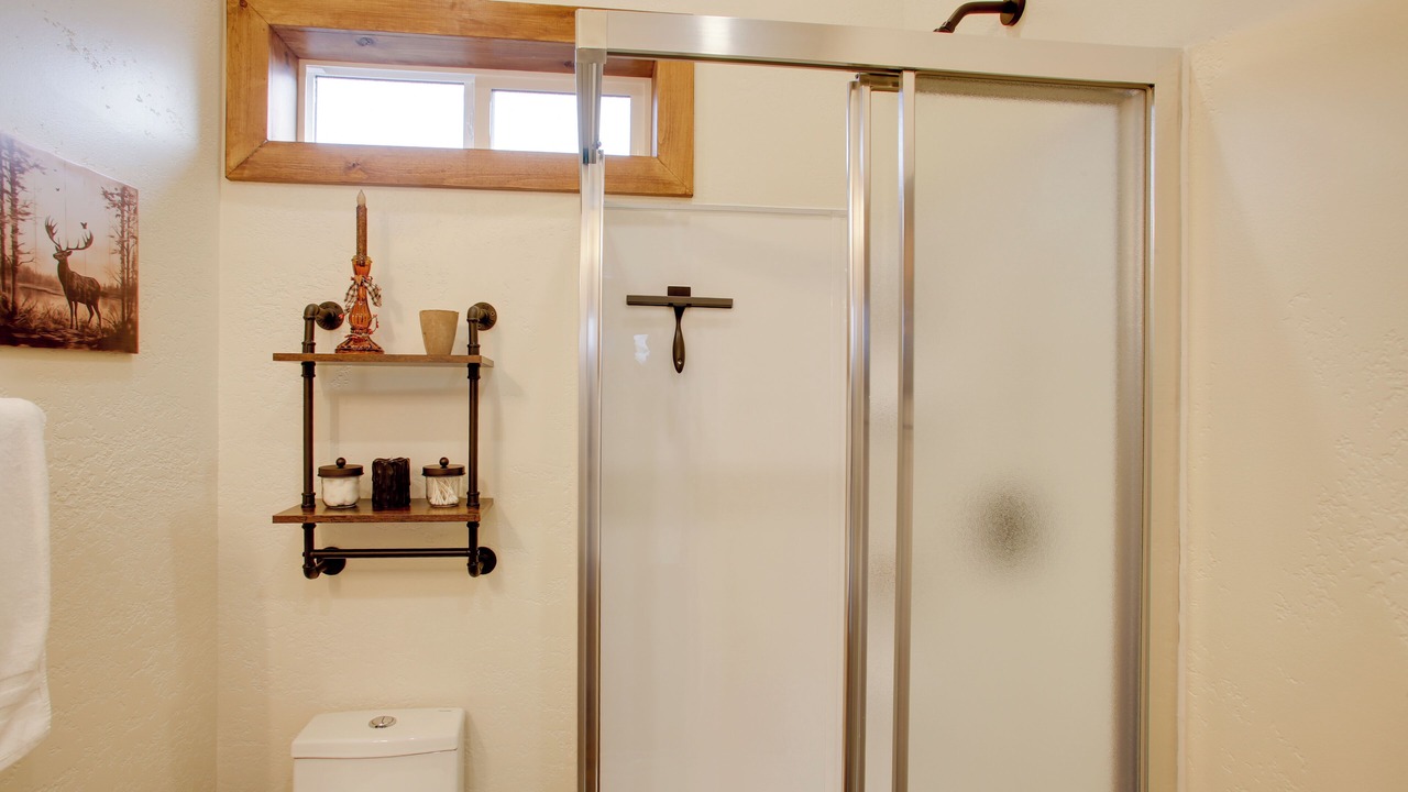 Photo of Bathroom in Athol
