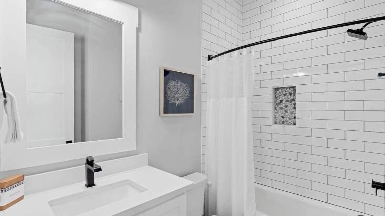 Photo of Bathroom in El Centro Beach