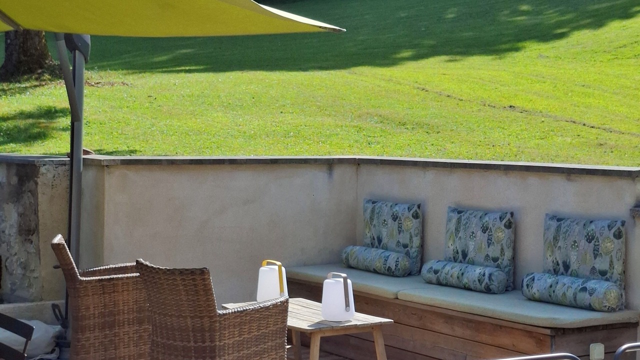 Photo of Outdoor in Saint-Sulpice-de-Pommiers